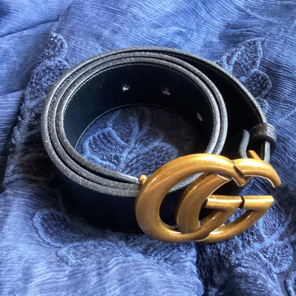 Black Leather Gucci Belt - Picture 3 of 9